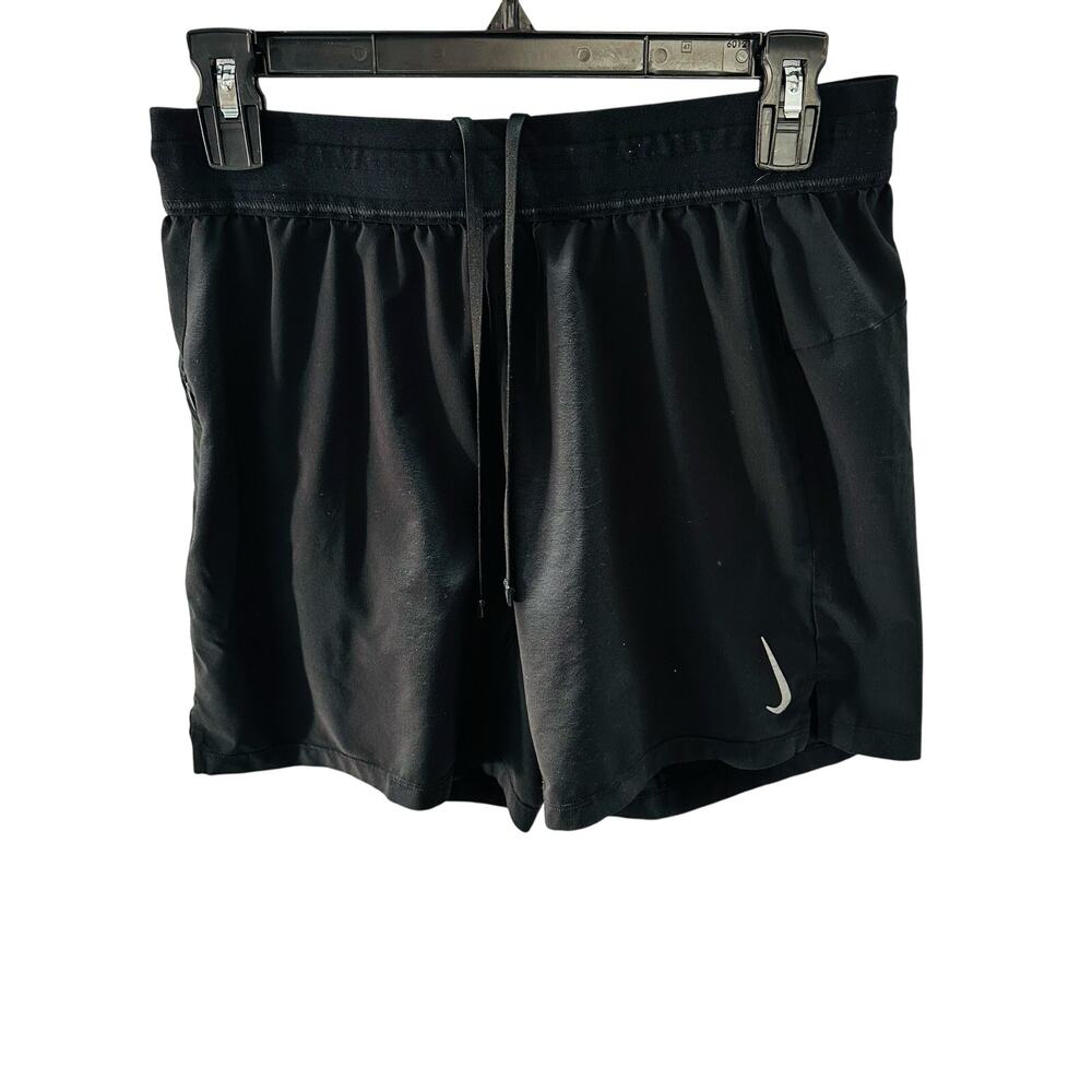 Nike Dri-FIT Men's Black Workout Shorts - Breathable & Comfortable